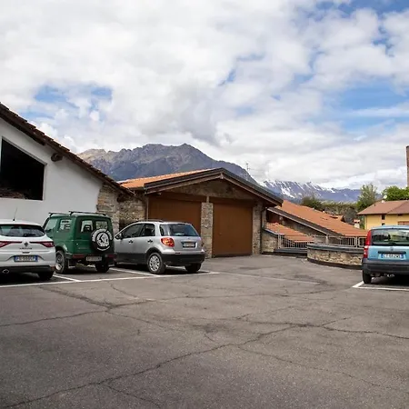 Dom wakacyjny Casa Magnifica Valle Camonica *